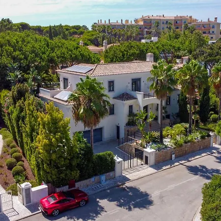 Dasha By The Villa Almancil